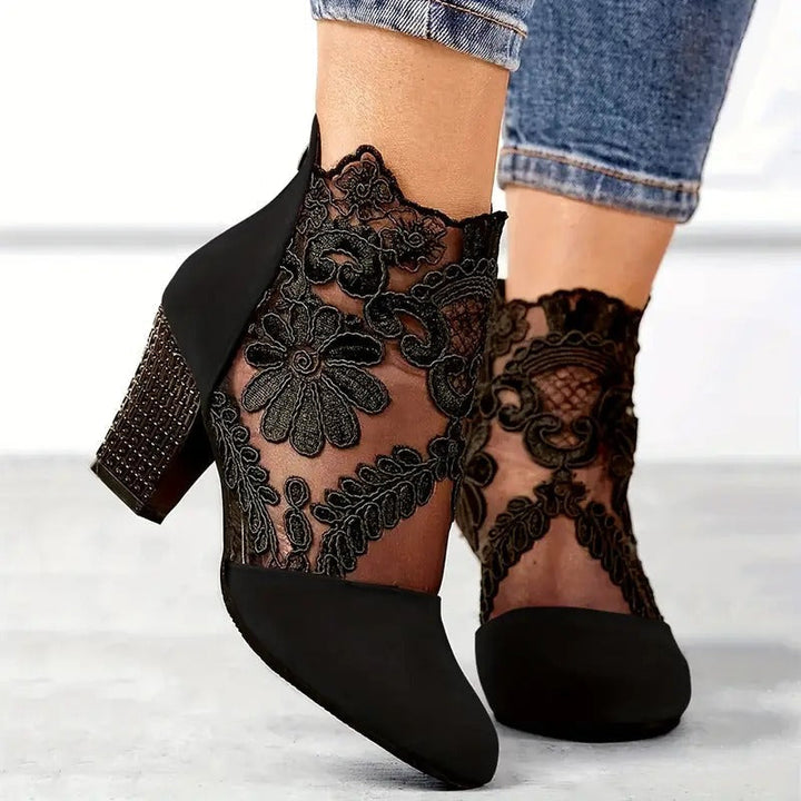 Charlotte™ - Tacchi Eleganti in Pizzo Floreale con Dettagli Fatti a Mano