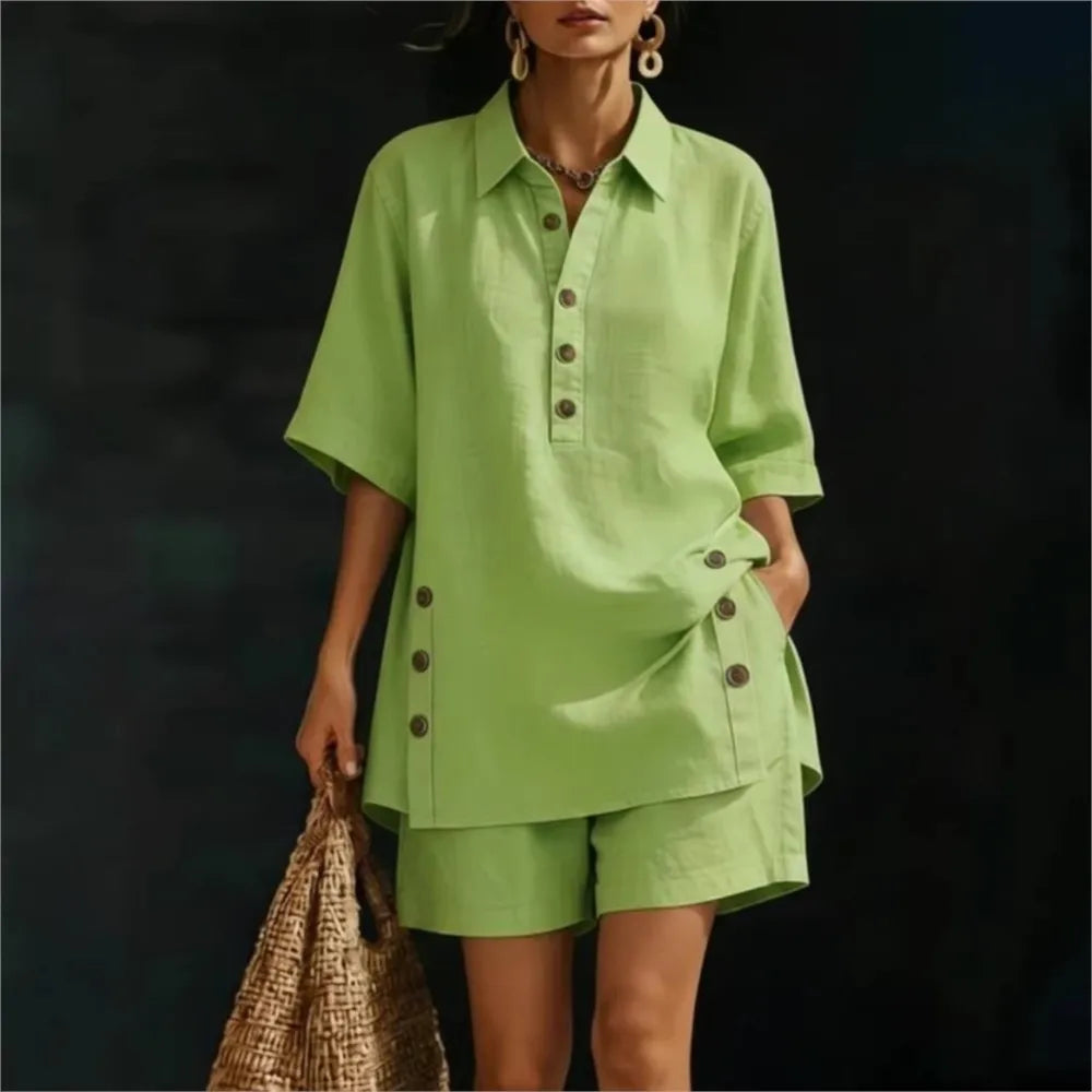 Solena | Camicia a maniche corte con colletto a revers e pantaloni con tasche laterali