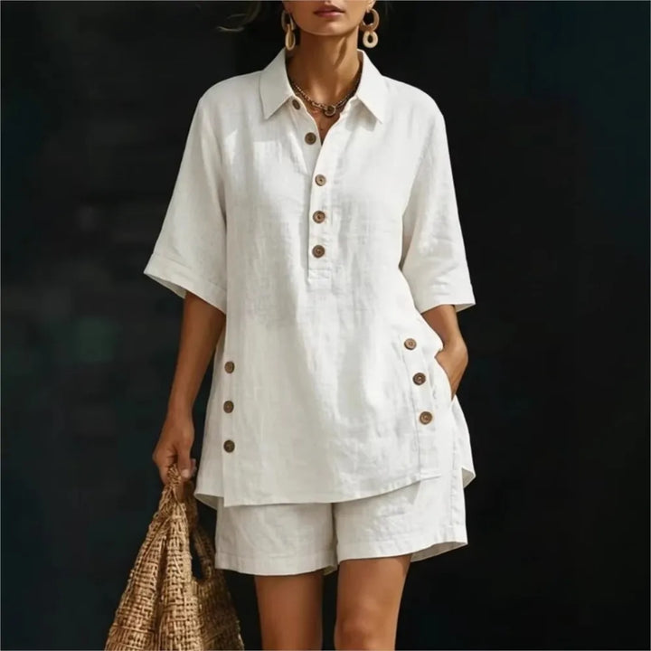 Solena | Camicia a maniche corte con colletto a revers e pantaloni con tasche laterali