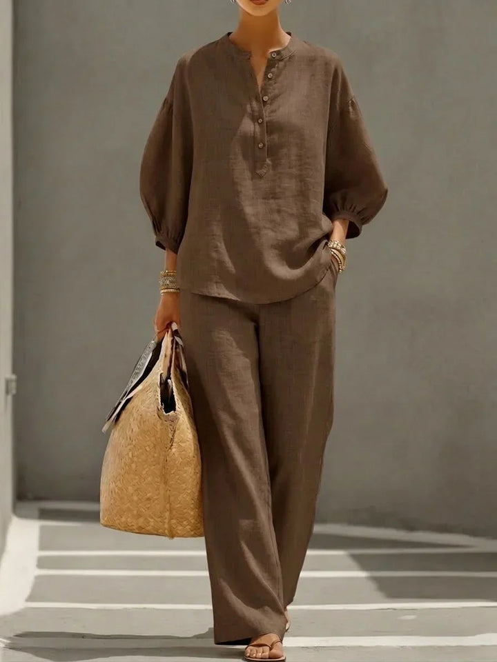 Camille | Completo di Due Pezzi in Lino Relax con Bottoni