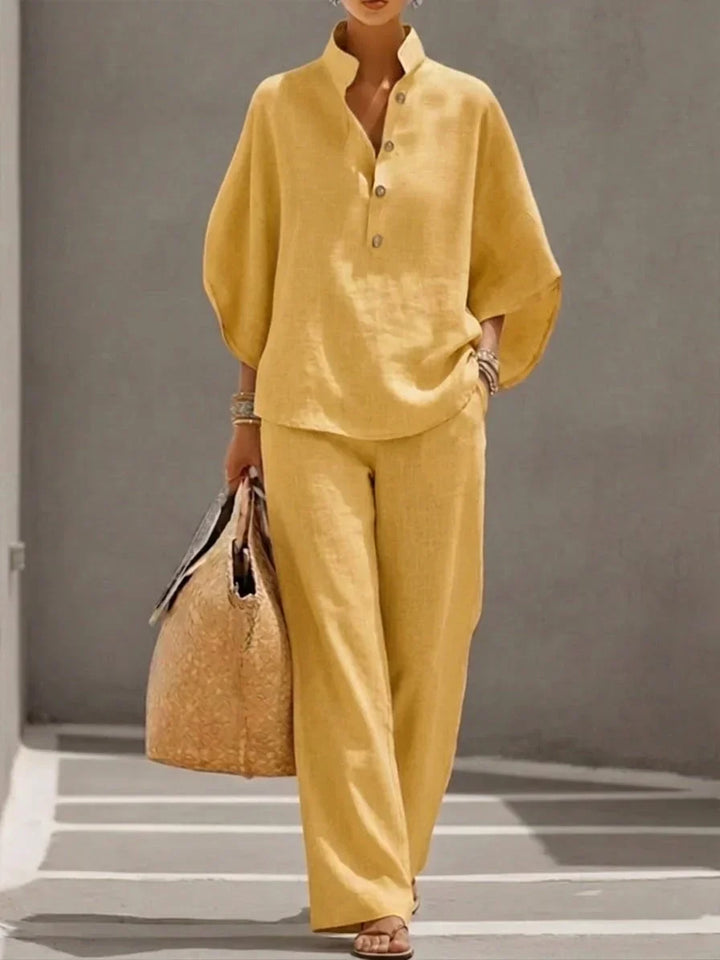 Noelle | Completo di Due Pezzi in Lino con Bottoni e Taglio Relaxed